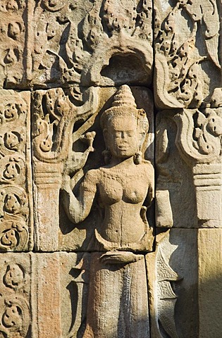 Stone carving of an Apsara dancer, Preah Khan Temple, Temples of Angkor, Siem Reap, Cambodia, Indochina, Southeast Asia