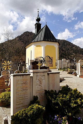 Cemetry and chapel, Ruhpolding, Chiemgau, Upper Bavaria Germany