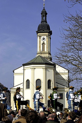 Sword dance at the Saint George horse parade in front of the Saint Oswald parish church, Traunstein, Upper Bavaria, Germany, Europe