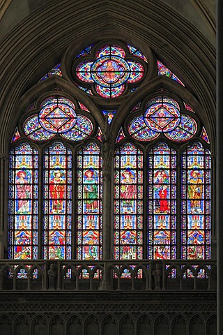 Stained glass window, Bayeux Cathedral, Notre-Dame, Bayeux, Calvados, Region Basse-Normandie, Normandy, France, Europe