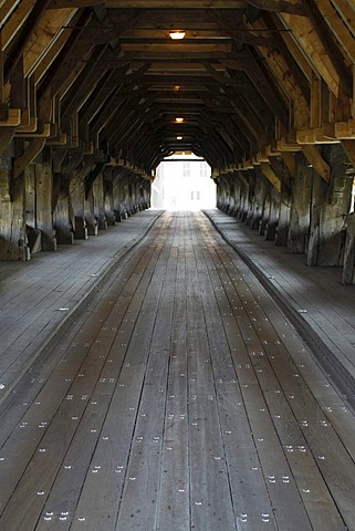 Listed historic wooden bridge over the River Aare, Wangen an der Aare, Canton of Bern, Switzerland, Europe