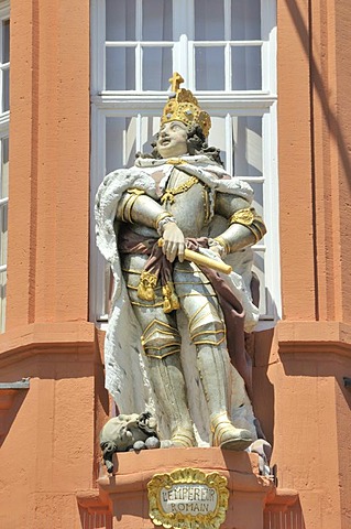 Kaiser figure at the portal of the Gutenberg Museum, Mainz, Rhineland-Pfalz, Germany, Europe