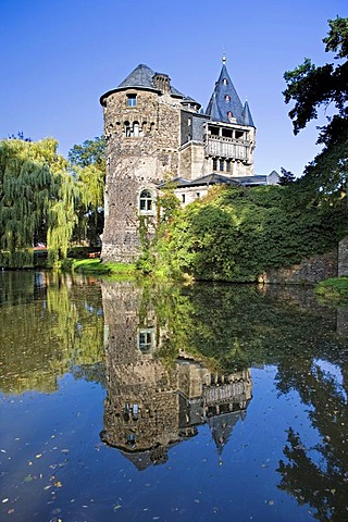 Huelchrath Castle, Grevenbroich, North Rhine-Westphalia, Germany, Europe