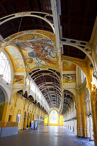 Cast-iron colonnade, wintery, Marianske Lazne, Czech Republic, Europe