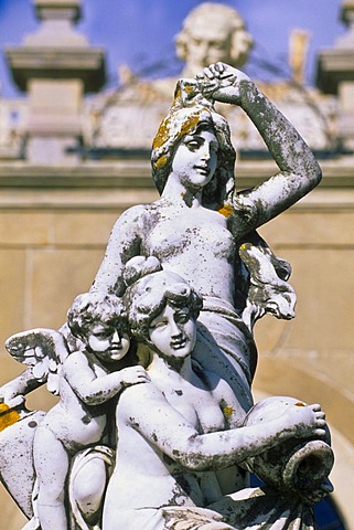 Fountain sculpture, Palacio de Estoi, Estoi, Algarve, Portugal, Europe