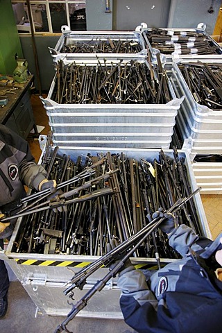 Illegal private arms, delivered and collected at the Landesamt fuer Zentrale Polizeiliche Dienste, Central Institute for Police Equipment and Technical Service, LZPD, North Rhine-Westphalia, Germany, Europe