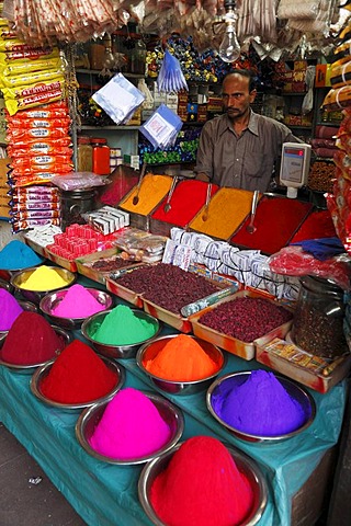 Stall with powdered pigment, Devaraja Market, Mysore, Karnataka, South India, India, South Asia, Asia