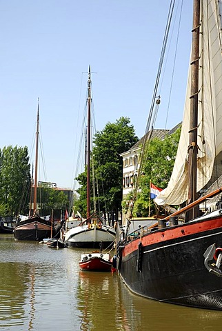 Traditional sailing ships in the harbor, Binnenhaven, Gouda, Zuid-Holland, South Holland, the Netherlands, Europe