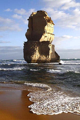 Limestone rock stack, Great Ocean Road, Port Campbell National Park, Victoria, Australia