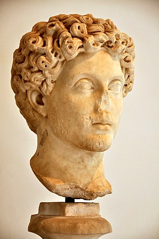 Ancient marble bust of Roman emperor Marcus Aurelius, Museo Palatino, Palatino, Rome, Lazio, Italy, Europe