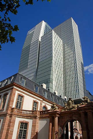 Tradition and modernity, portal, recently renovated Palais Thurn & Taxis, office tower, PalaisQuartier, downtown, Frankfurt am Main, Hesse, Germany, Europe