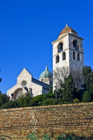 Church, Duomo of San Ciriaco, Romanesque architecture, Ancona, Marche, Italy, Europe