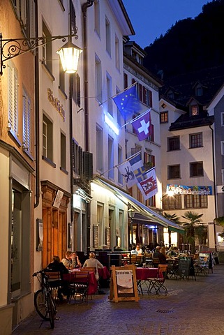 Restaurants on Ochsenplatz square, street scene, people, nightlife, Chur, Grisons, Switzerland, Europe