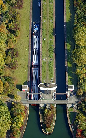 Aerial shot, lock Emschergenossenschaft, Rhein-Herne Canal, Gelsenkirchen, North Rhine-Westphalia, Germany, Europe