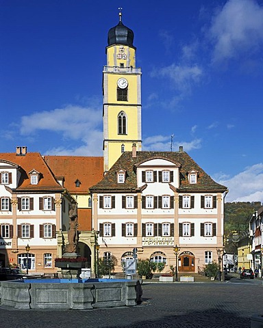 Market square with the Catholic parish church St. Johannes der Taeufer, Bad Mergentheim on the Tauber river, Baden-Wuerttemberg, Germany, Europe