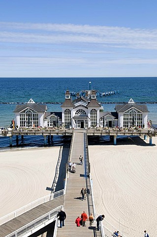 Pier, Baltic Sea resort town of Sellin, Isle of Ruegen, Mecklenburg-Western Pomerania, Germany, Europe