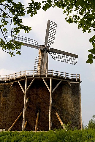 Wind Art at the new saltworks and salina in the spa gardens, Bad Rothenfelde, Osnabruecker Land region, Lower Saxony, Germany, Europe