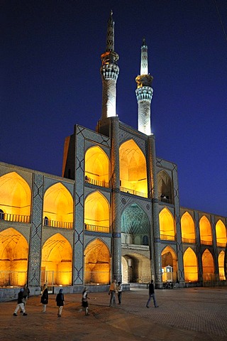 Entrance portal of Tekiye Amir Chaqmaq in the historic town of Yazd, UNESCO World Heritage Site, Iran, Persia, Asia