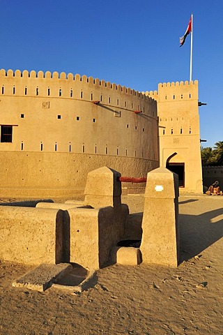 Historic adobe fortification, Jaalan Bani Bu Hasan Fort or Castle, Sharqiya Region, Sultanate of Oman, Arabia, Middle East