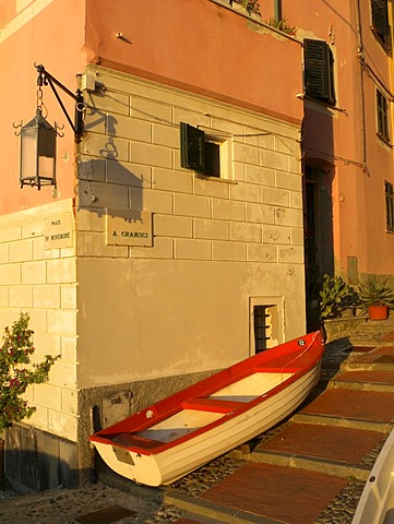 View on Tellaro on the sea, old town, boat, Tellaro, Riviera, Liguria, Italy, Europe