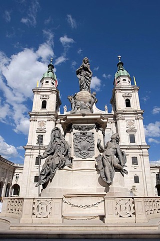 Cathedral seen from Cathedral Square, Salzburg, Austria, Europe