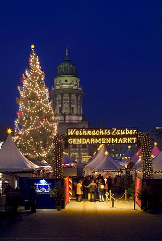 The Magic of Christmas, Christmas market on Gendarmenmarkt square, Schauspielhaus theatre, Deutscher Dom cathedral, Mitte district, Berlin, Germany, Europe