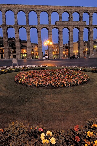 Roman aqueduct at night, Segovia, Castilla-Leon, Spain, Europe