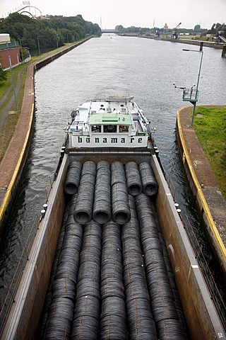 Cargo ship with steel wire coils on the Rhine-Herne Canal, Baukau lock, Herne, North Rhine-Westphalia, Germany, Europe