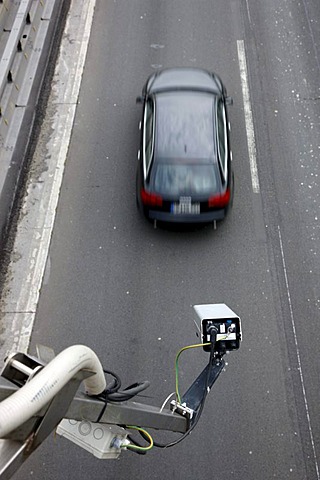 Mobile tollbooth, sensors at a highway construction site on the A2 motorway near Boenen, North Rhine-Westphalia, Germany, Europe