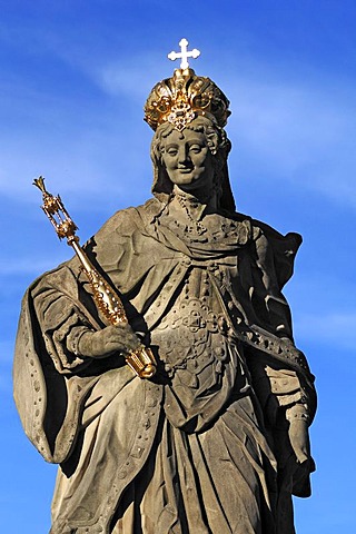 Detail of the statue of Empress Cunigunde with crown and scepter, Untere Bruecke, Bamberg, Upper Franconia, Bavaria, Germany, Europe