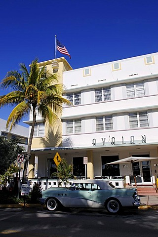 Avalon Hotel, Ocean Drive, Miami South Beach, Art Deco district, Florida, USA