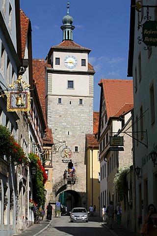 Weisser Turm white tower, historic Rothenburg ob der Tauber, Bavaria, Germany, Europe