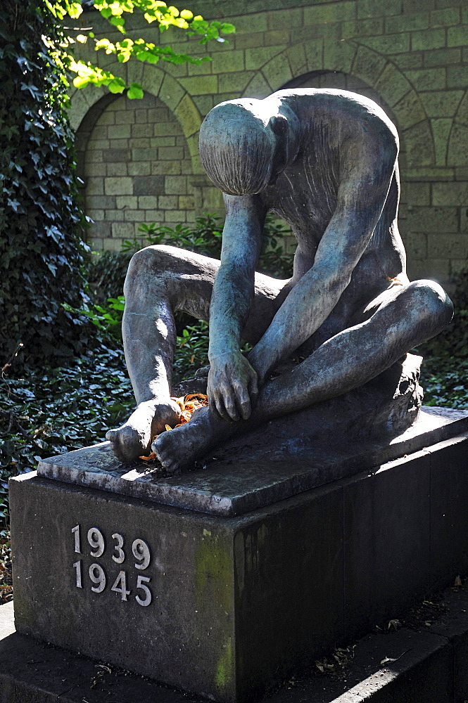 War Memorial, sculpture, Soest, North Rhine-Westphalia, Germany, Europe