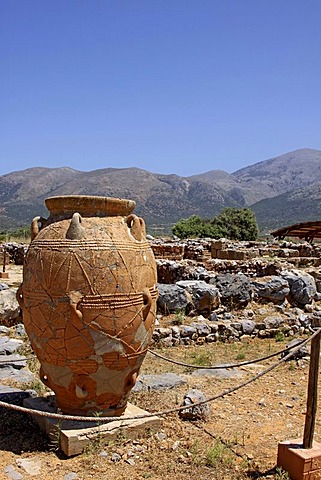 Clay jugs and jars, Malia Palace, Minoan excavations, archaeological excavation site, Heraklion, Crete, Greece, Europe