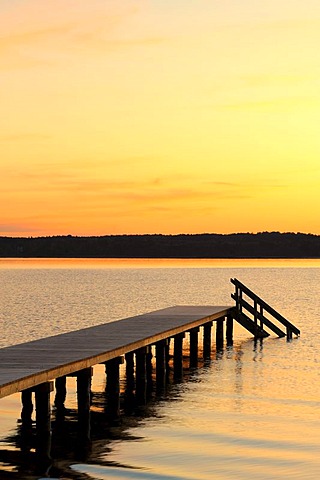 Jetty, Lake Starnberg, Five Lakes District, Upper Bavaria, Bavaria, Germany, Europe