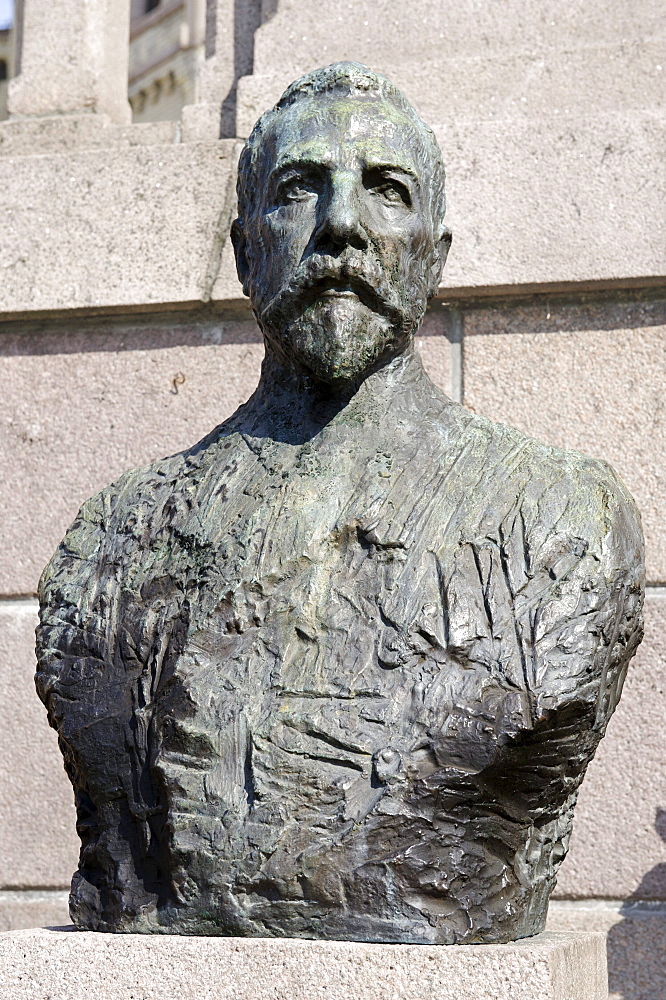 Peter Christian Hersleb Jjerschow Michelsen, 1857-1925, shipping magnate and statesman, memorial, Karl Johans gate Oslo, Norway, Scandinavia, Europe