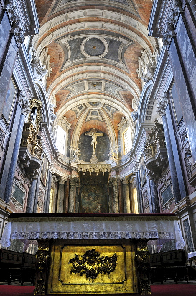 Interior of the Basilica Se Catedral de Nossa Senhora da Assuncao cathedral, Evora, UNESCO World Heritage Site, Alentejo, Portugal, Europe