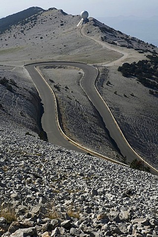 Road bend leading to Mont Ventoux, Provence-Alpes-Cote dÃ­Azur, France, Europe