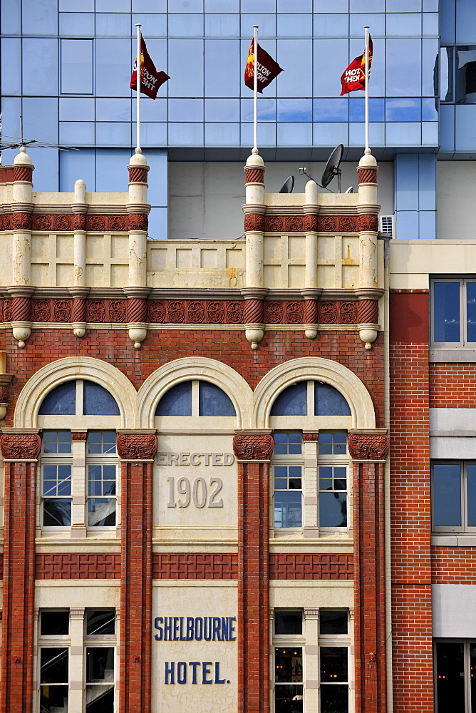 Shelbourne Hotel, Victorian building, in front of BT Tower, Skyscraper City, Central Business District, Sydney, New South Wales, Australia