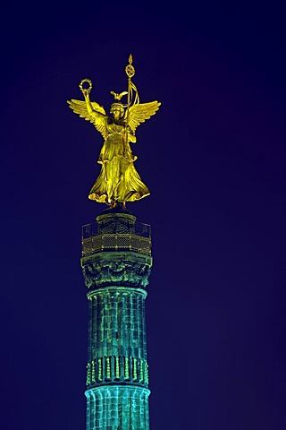 Viktoria, popularly known as the Goldelse, at the Siegessaeule Victory Column, Grosser Stern square, illuminated for the Festival of Lights, Berlin, Germany, Europe