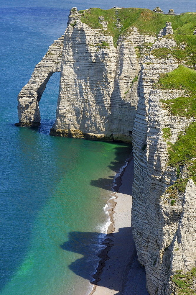 Falaise d'aval, sea cliff, etretat, Cote d'Albatre, Haute-Normandie, Normandy, France, Europe