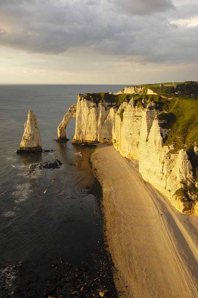 Falaise d'aval at sunset, sea cliff, etretat, Cote d'Albatre, Haute-Normandie, Normandy, France, Europe