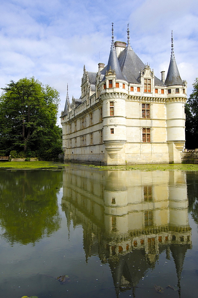 Azay-le-Rideau Chateau, Castle of Azay-le-Rideau, built from 1518 to 1527 by Gilles Berthelot in Renaissance style, Loire Valley, Indre et Loire province, France, Europe