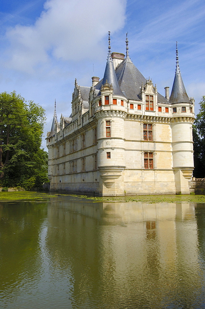 Azay-le-Rideau Chateau, Castle of Azay-le-Rideau, built from 1518 to 1527 by Gilles Berthelot in Renaissance style, Loire Valley, Indre et Loire province, France, Europe