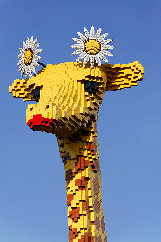 Head of a giraffe made of Lego bricks, Legoland Discovery Center Duisburg, inner harbor, Duisburg, Ruhrgebiet area, North Rhine-Westphalia, Germany, Europe