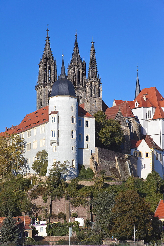 Albrechtsburg castle seen from the opposite side of the Elbe river, in Meissen, Saxony, Germany, Europe