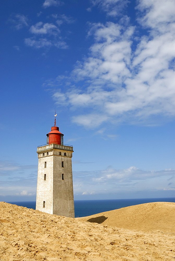 Wandering dune and lighthouse at Rubjerg Knude, Jammer Bay, Hjorring, Northwestern Jutland, Vendsyssel, Denmark, Scandinavia, Europe