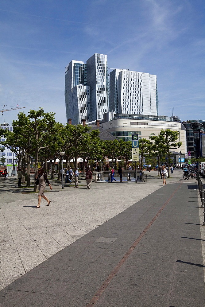 Kaufhof shopping centre at Hauptwache square in front of the office tower project Palais Quartier, Thurn and Taxis Square, Frankfurt am Main, Hesse, Germany, Europe