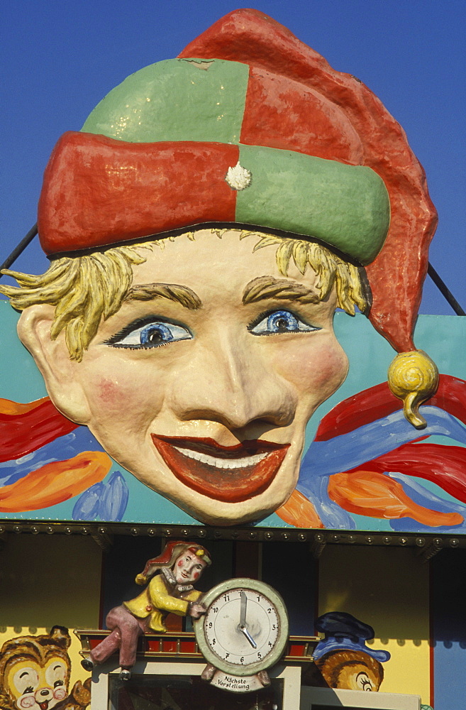 Punch and Judy theatre at the Stuttgart Beer Festival, Cannstatter Volksfest, nostalgia, Stuttgart, Baden-Wuerttemberg, Germany, Europe