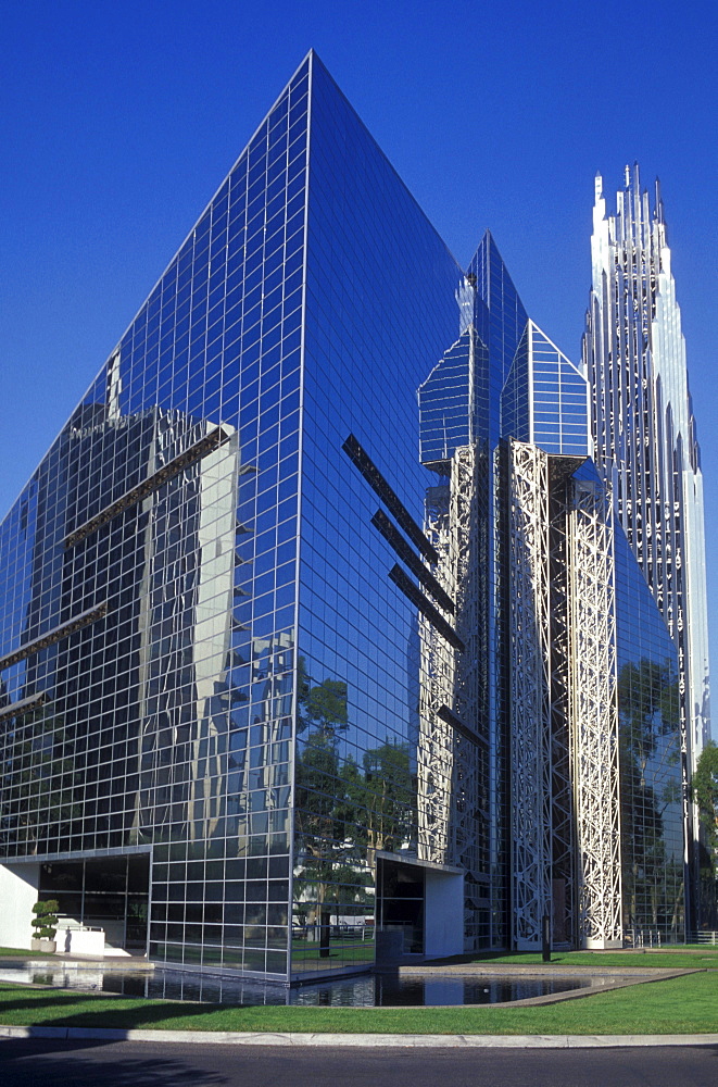 Church Crystal Cathedral in Anaheim, mirrored facade, Los Angeles, California, America, United States